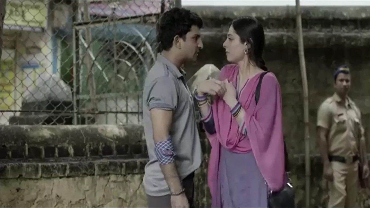 神圣游戏中的热辣场景印地语