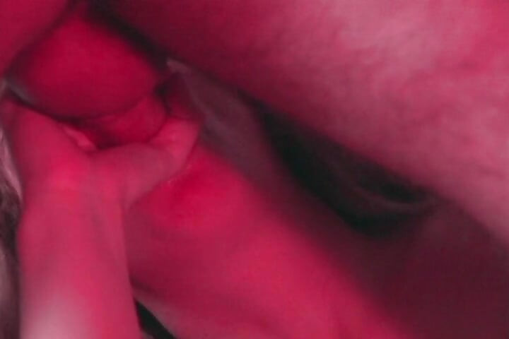 Seductive Brunette in the Bathroom: Passionate Oral Delight