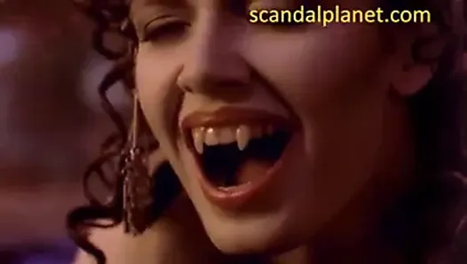 Monica Bellucci - orgia no filme Drácula