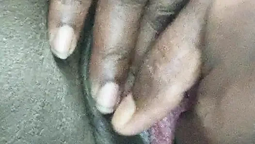 Desi bhabhi fingaring