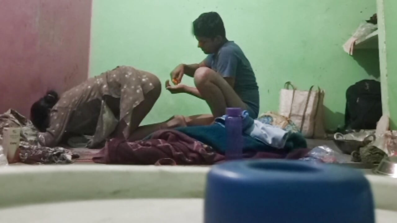 সৎভাই প্রথমবার চুদাই সৎবোন