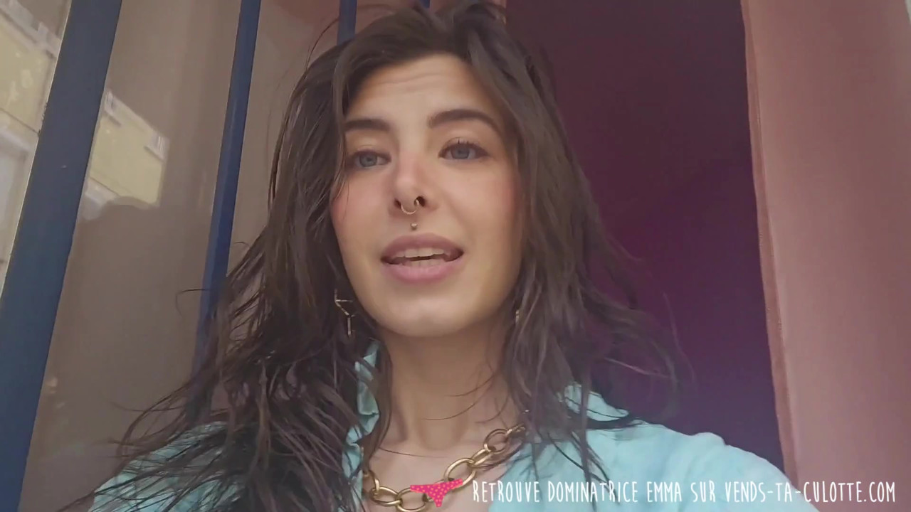 Vends-ta-culottes - 你遇到了你的新邻居，他是一个想要被干的大淫娃