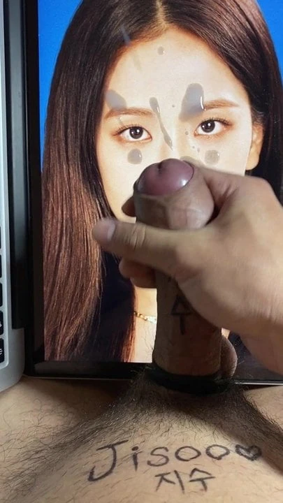 210311 Blackpink Jisoo penghormatan air mani