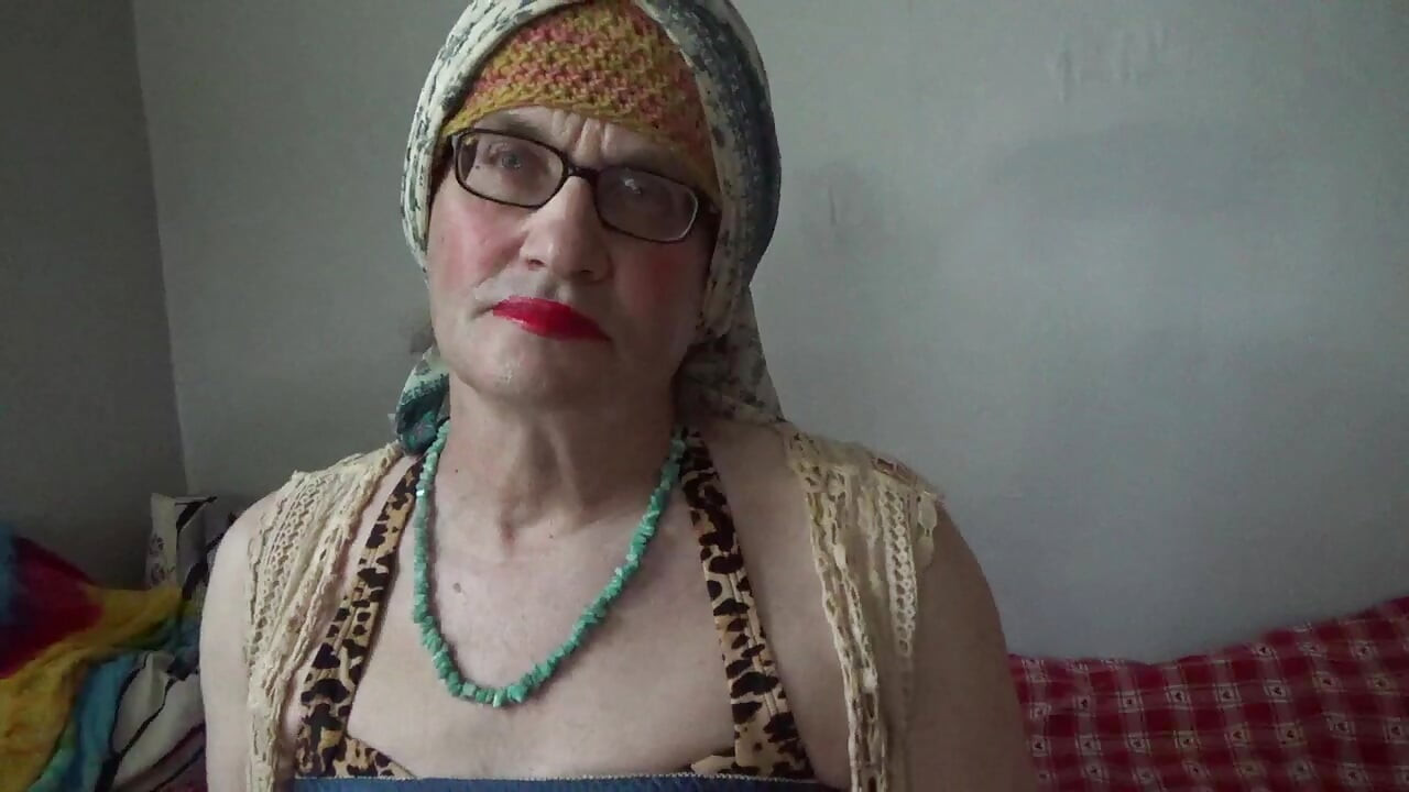 Ladyboy Serge Ave-Lusin. 2026jb
