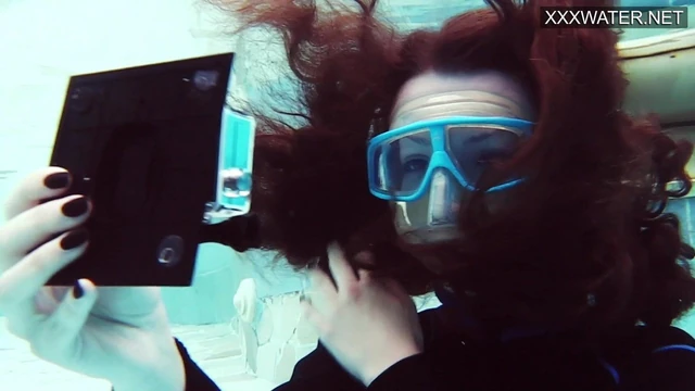Hot underwater pool masturbation of Emi Serene
