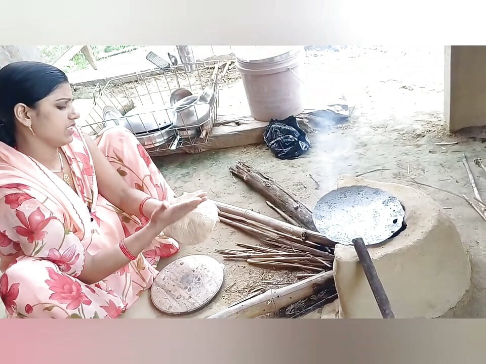 Hindi alam ng stepsister ko na kinakantot ko ang best friend niya, at sa huli ay nahuli niya kami at sumali pa sa aming ginagawa.