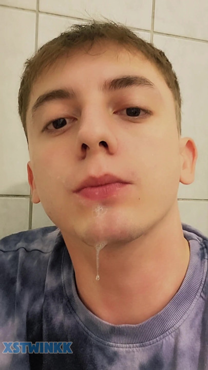 18-year-old boy humiliates himself by drinking his own piss 🤤 | Clip 1
