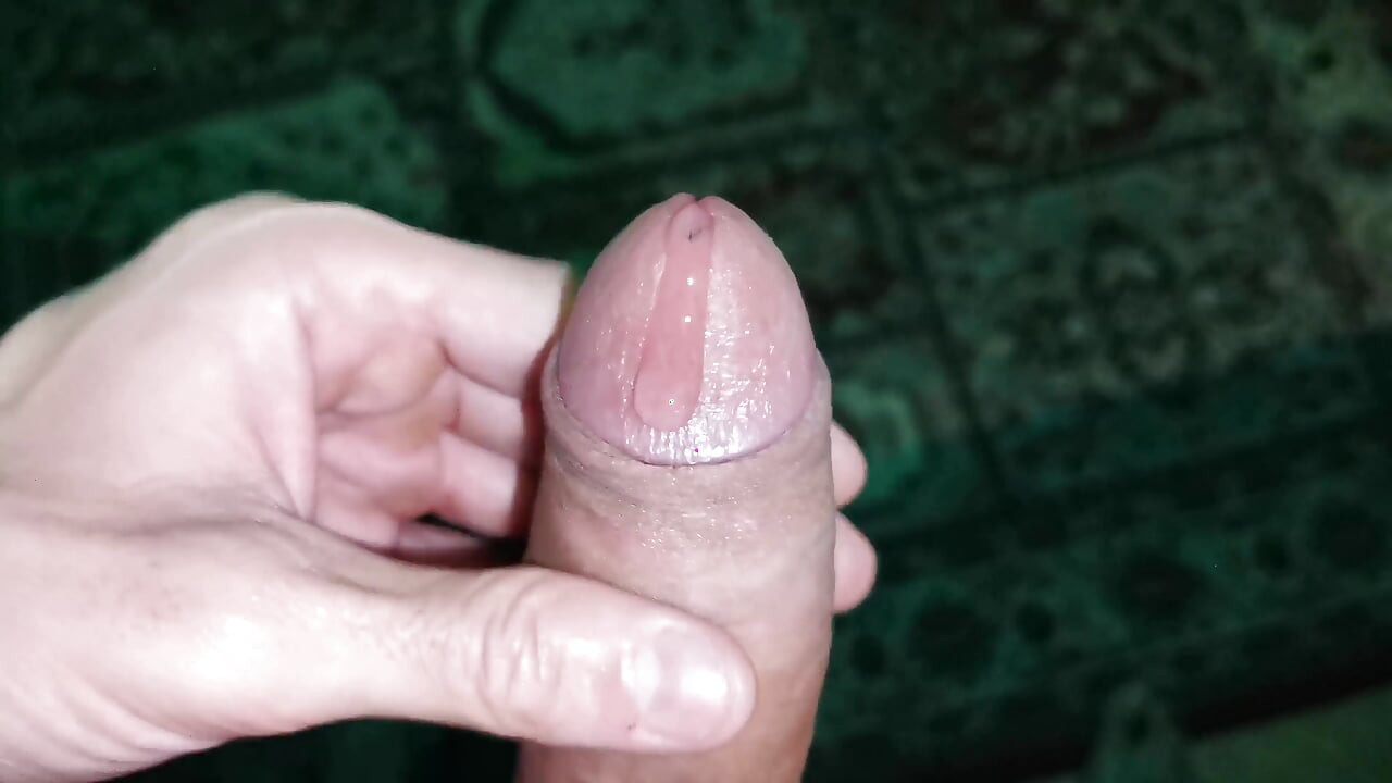 Masturbasi kontol besar dan tebal precum
