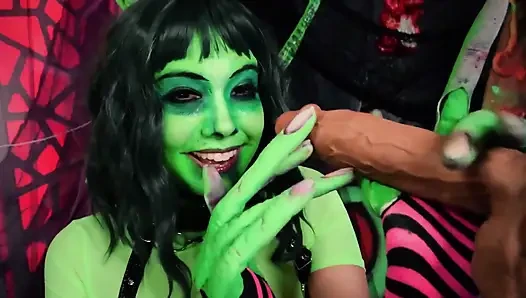 Salad Fingers | Cosplay Parody