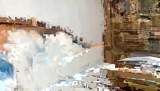 Büyük zenci yarağı amcık taşaklarını derinden sikiyor