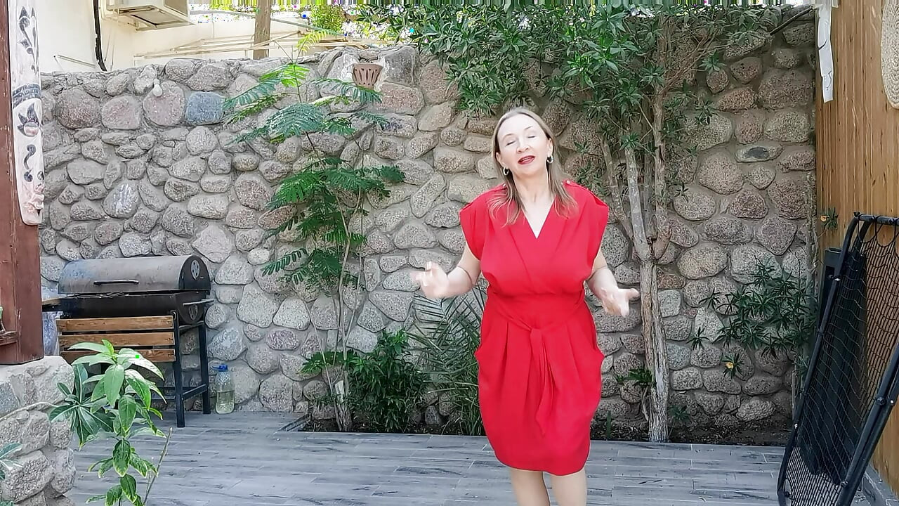 חסד אדום בגן