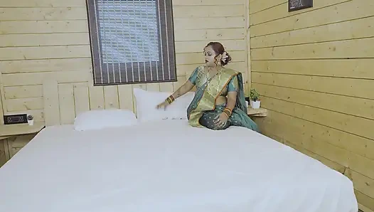 DIE EHEFRAU EINES SEXY ÄLTEREN BRUDERS WILL IHREN KÖRPER MIT IHREM DEBORJI, HARDCORE-BHABI-SEX MASSIEREN