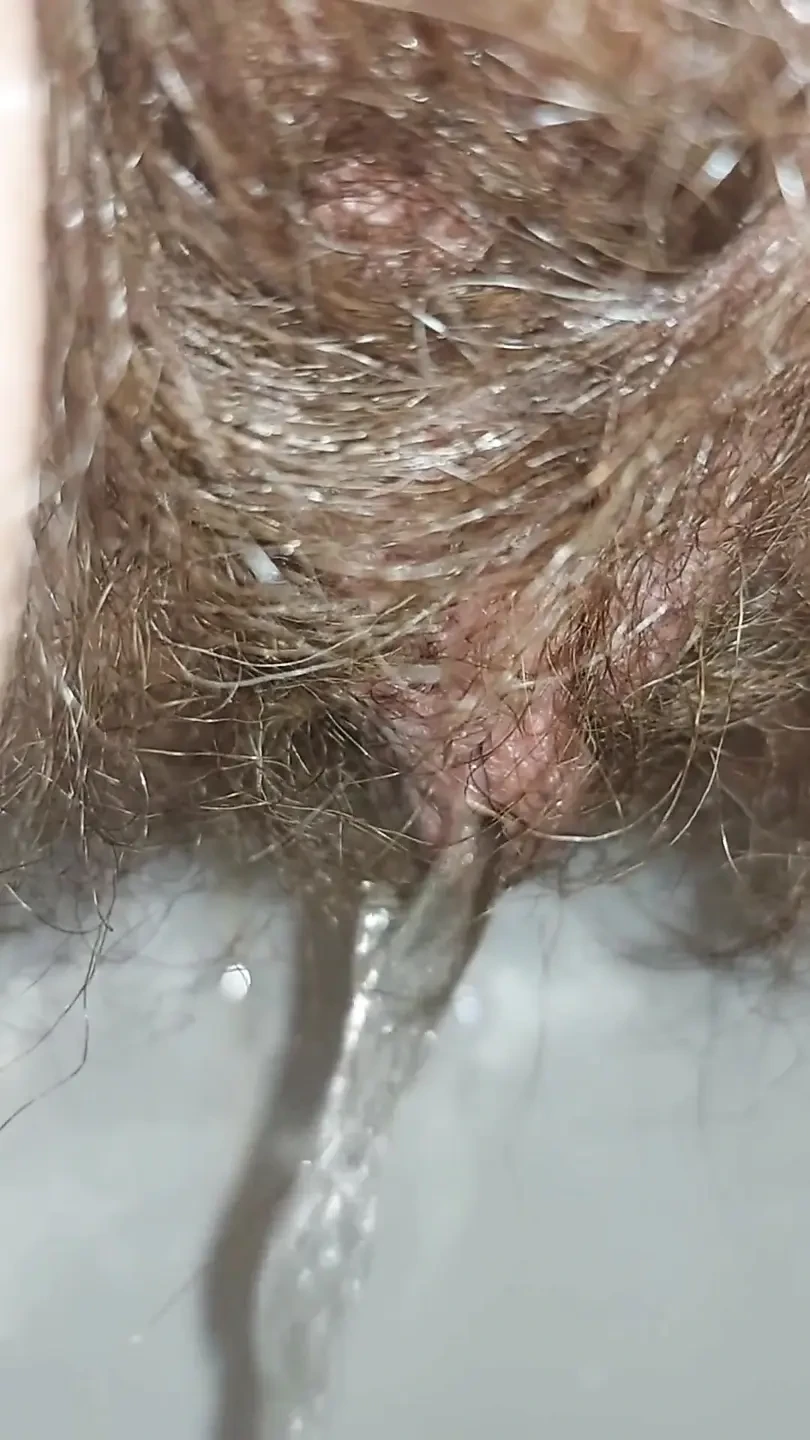 我厕所小便的特写