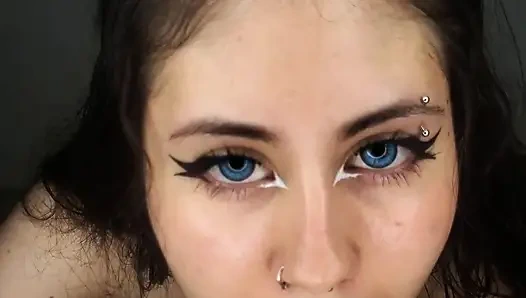 The Beautiful 18yo Loves Getting All the Cum From Cock