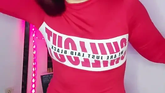 Shyfxx si pembantu menggoda anakmu dengan pantat bahenolnya! Permainan peran JOI