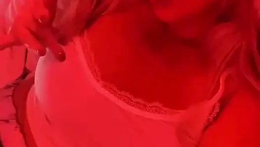 Kamu kira piyama ini terlalu seksi untuk ibu tiri?