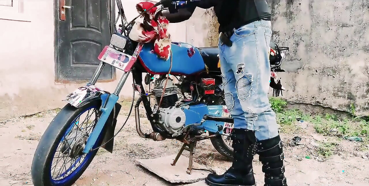 Standing Sex on a Bike - Petite Biker Gangster Fuck Her Man in Public Garage