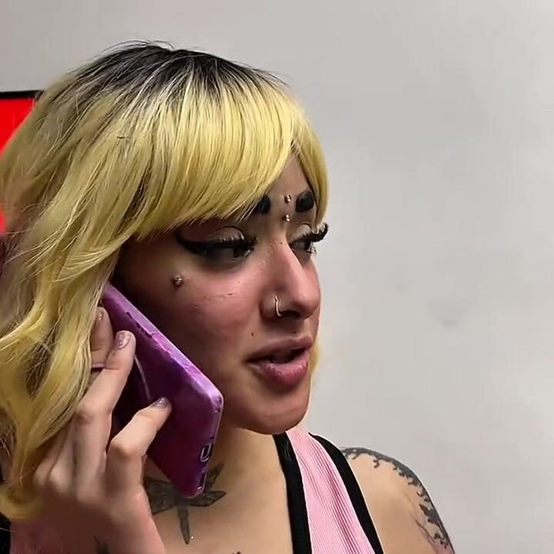 The black guy went to fix my intercom and fucked me in the hair