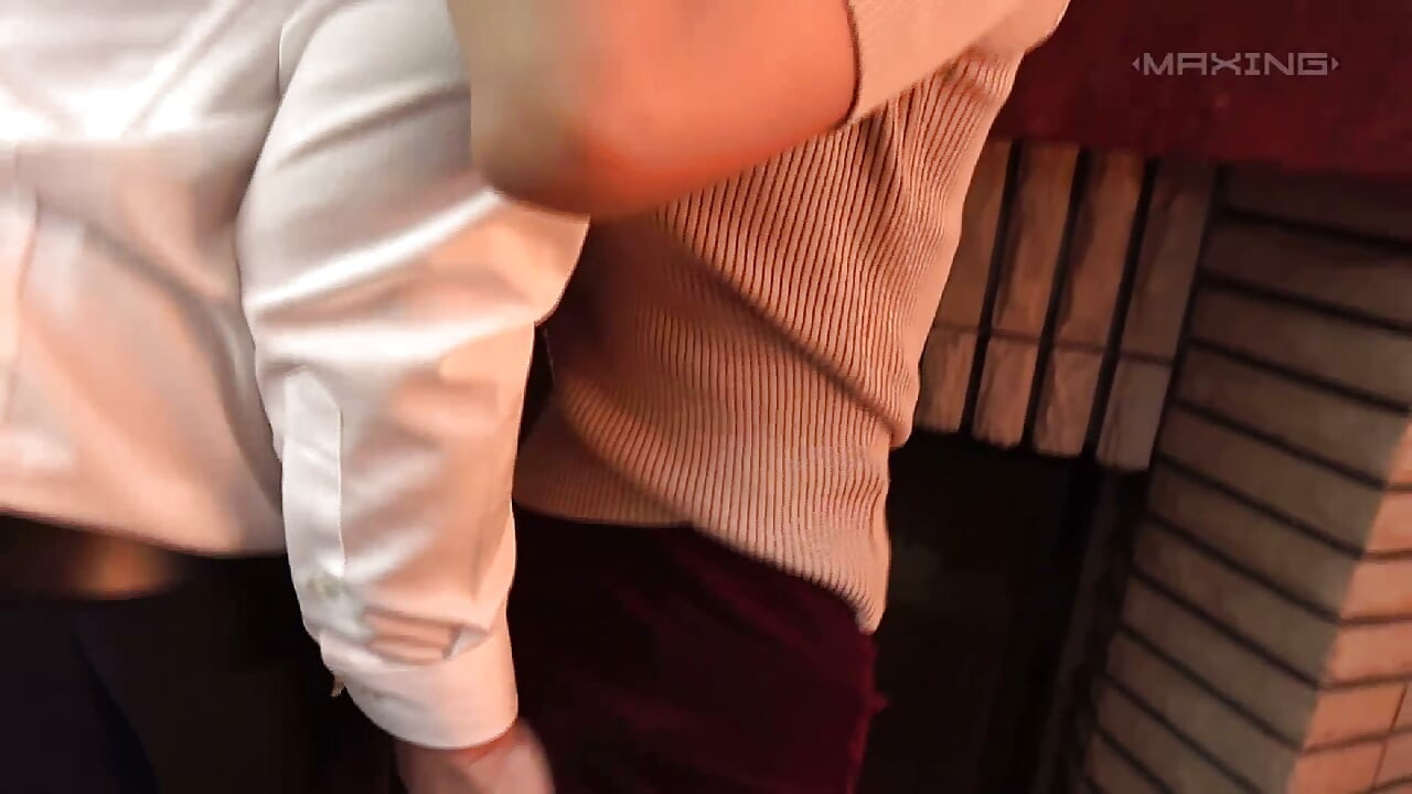جنس قوي مثير للأخت غير الشقيقة! مبلل بالفعل