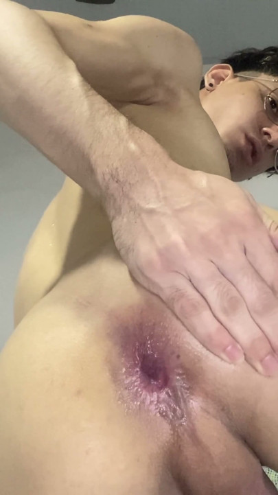 FEMALE TWINK GETS REALLY GOOD BITCH PLAYING WITH HER HUGE DILDO | Clip 1