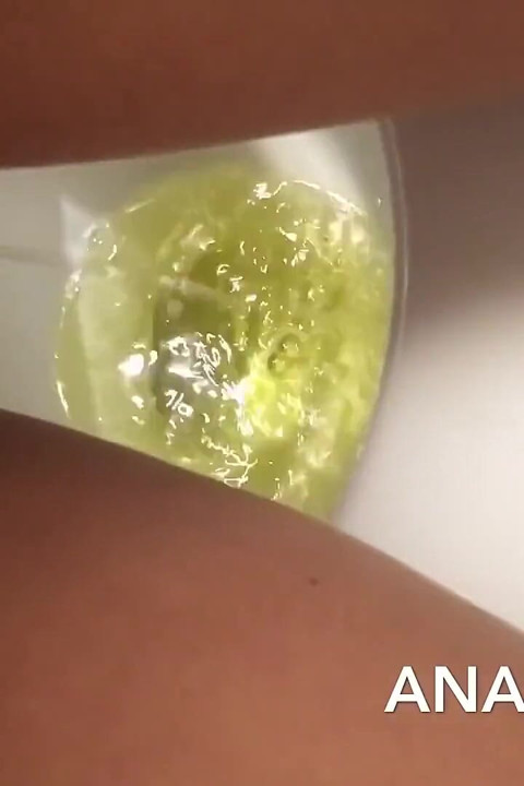 Slut Teen Piss in Kfc Toilet