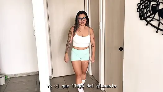 Colombian MILF gives oral sex to her partner after coming from the gym