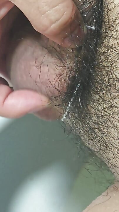 Use straps to tie my cock and ejaculate in the condom (please like me, if you want to be seen by more people, please see the det