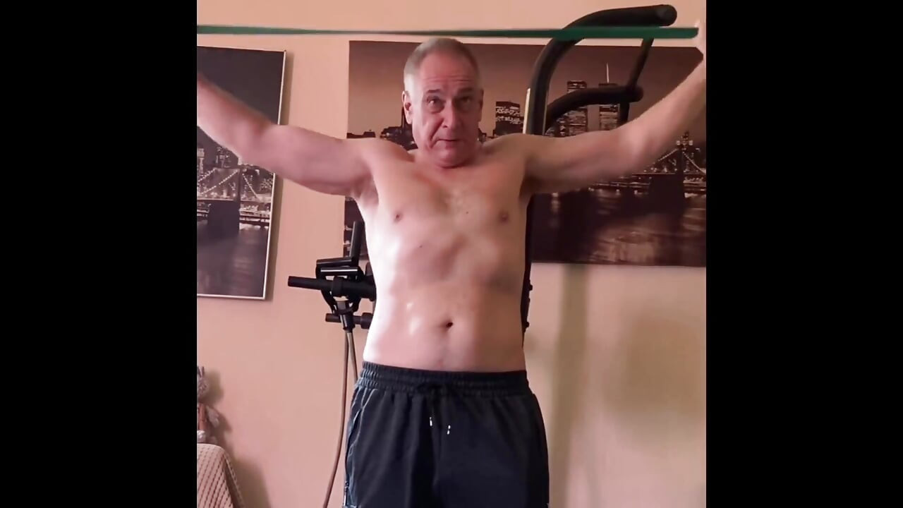 ダンベルのように、ただのペニスだけ