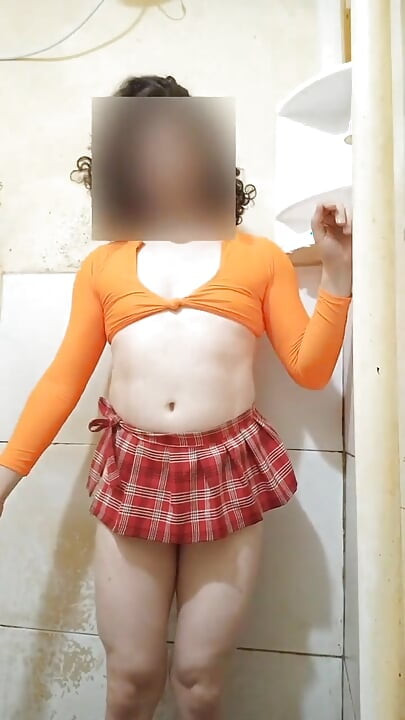 Velma Cosplay Crossdresser