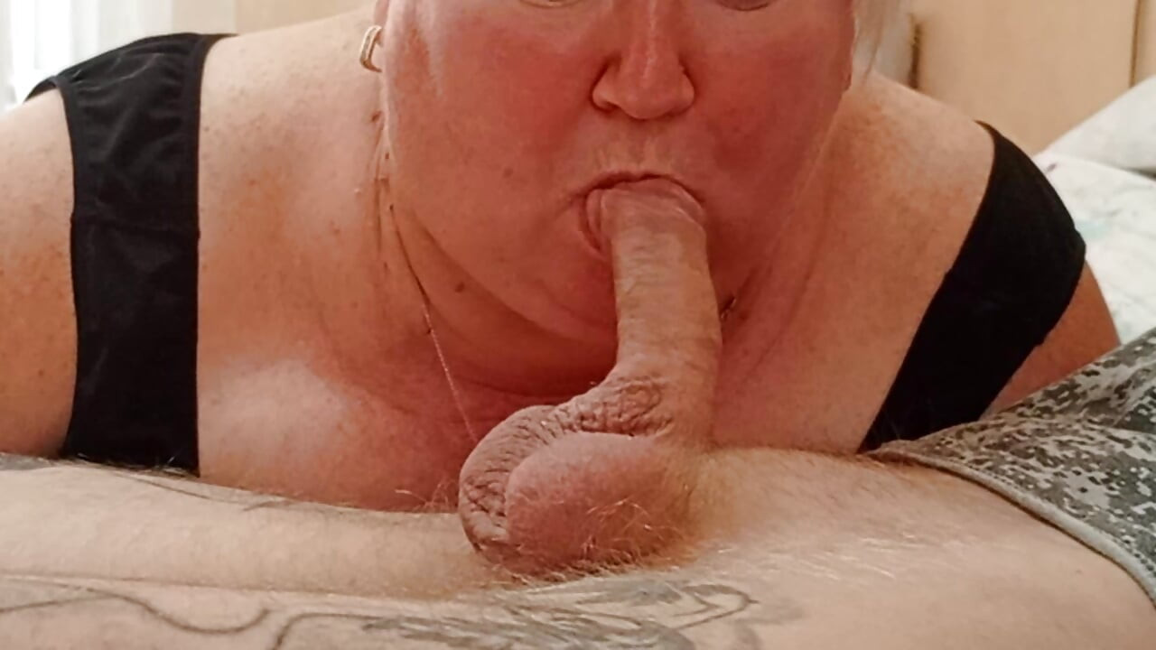 cumshot from a deep stepmom blowjob