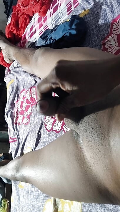 Moja polusestra me vidjela kako udaram,🍆 a zatim se odvezla do kopna.