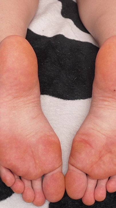 Sweet Toes and Sparkling Soles in Oil!