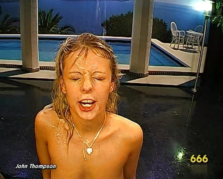 Ggg John Thompson snkalan men peshab pasnd karne vali bukake larkiyan