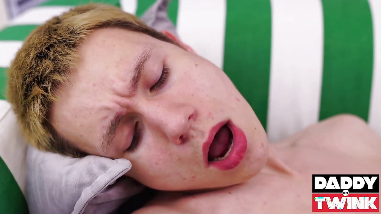 DADDYONTWINK Twink Bottom Eugene Colt Has His Ass Plowed By Ivan Kolos