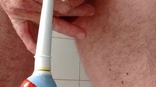 Cepillo de dientes en cámara lenta