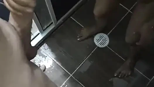 Karım New York'lu başka bir adamla onu sikmemi istiyor