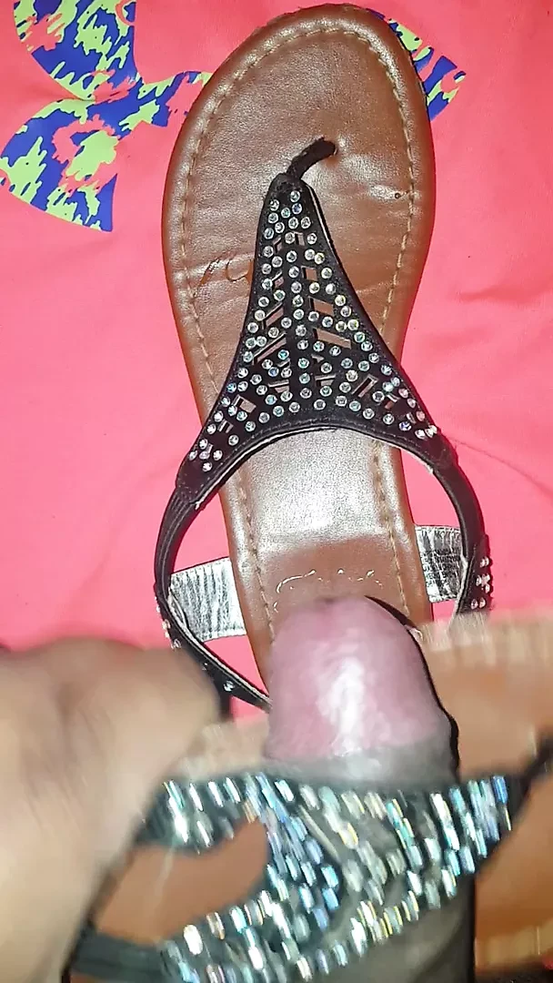 mechanic found little sandals in car