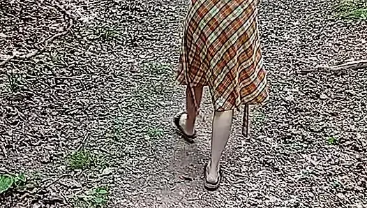 Aku berjalan di hutan 1