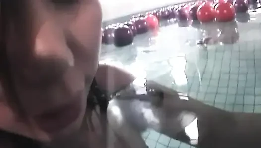 Sesi seks jepang di kolam renang