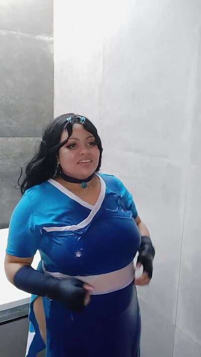 Фотосессия толстушки Katara Cosplay