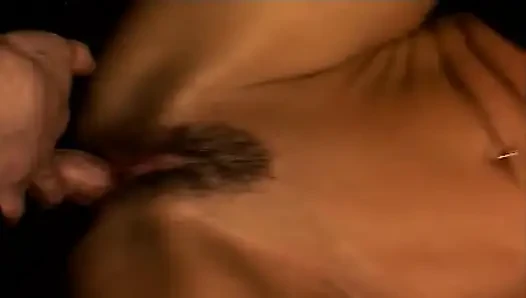 Esmer orta yaşlı seksi kadının kostümlü hunk ile vahşi fetişi
