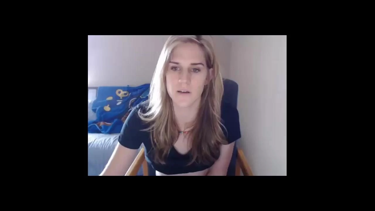 Cute shemales does a great show.mp4
