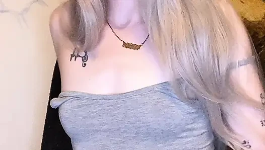 SPOOKYBARBIEGRL ГОТЕСА НА ДОМУ, ИНСТРУКЦИЯ ПО ДРОЧКЕ - МАЛЕНЬКИЕ СИСЬКИ ЛУЧШЕ