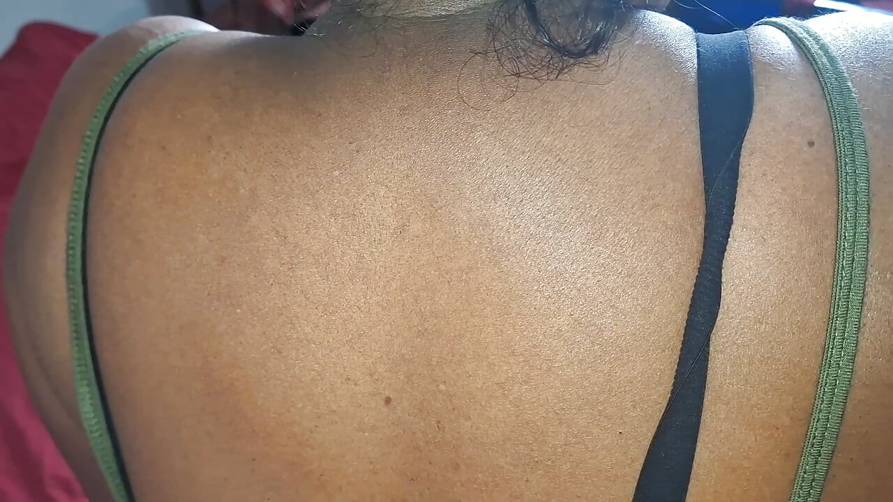 Desi Bhabhi home at alone super hot video