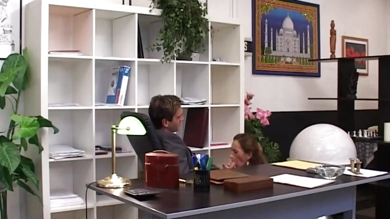 अच्छी रंडी के लिए शक्तिशाली गांड चुदाई प्रभाव