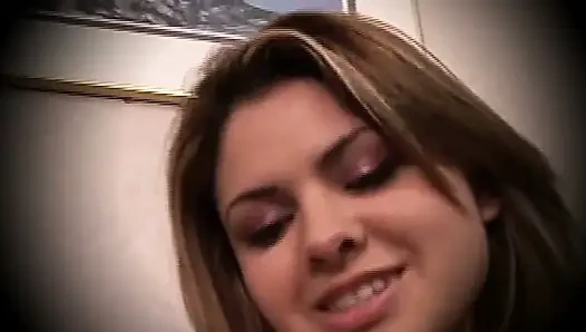 Acemi ateşli sürtükler için sikişiyor