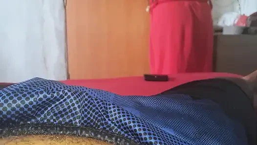 Buna inanamıyorum! Ateşli üvey annem büyük göt ve büyük memeli yarağım