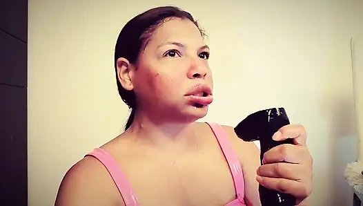 Ich ficke meinen Hals und zerstöre meinen Hals mit Spielzeug bis zu meinen Hoden