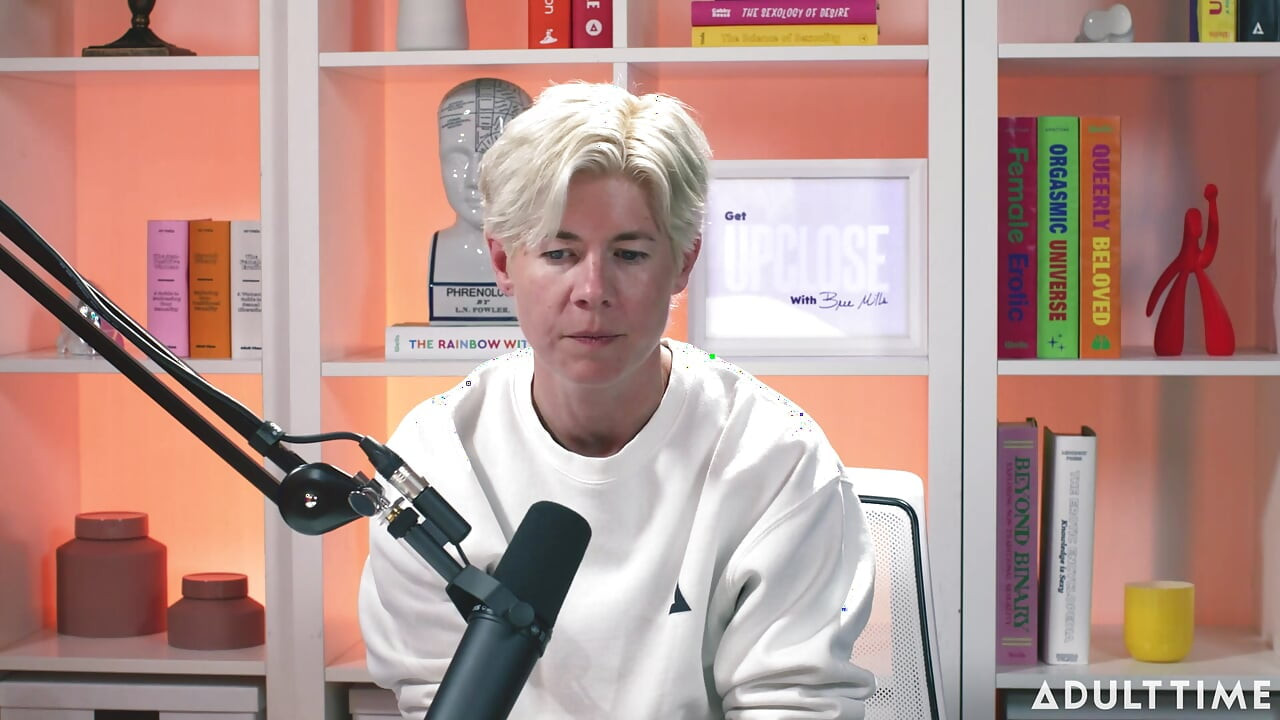 Chanel camryn: nữ hoàng quiver. The Adult Time Podcast