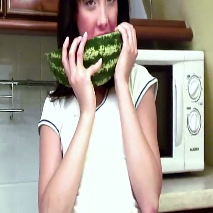 Brunette Rubs Juicy Watermelon All Over Naked Body